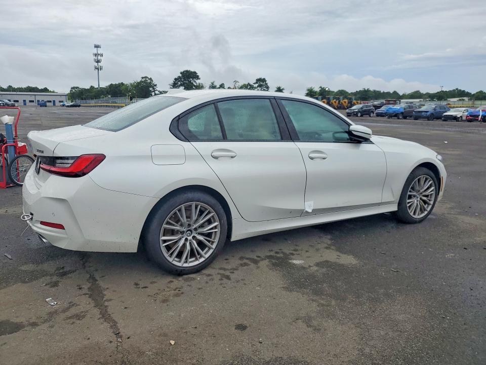 Photo 3 from auction – 2023 BMW 330XI with VIN 3MW89FF00P8D01979