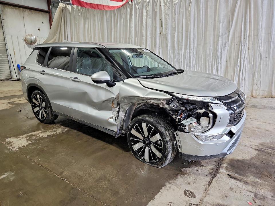 Photo 4 from auction – 2025 MITSUBISHI OUTLANDER with VIN JA4J4VA86SZ057919