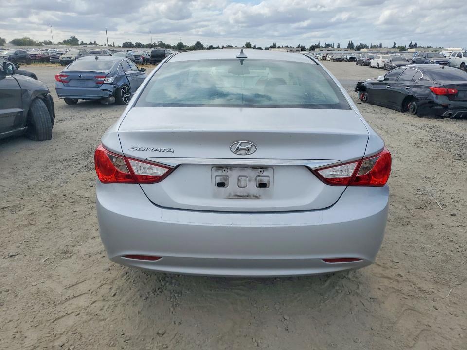 Photo 6 from auction – 2012 HYUNDAI SONATA with VIN 5NPEB4AC3CH417345
