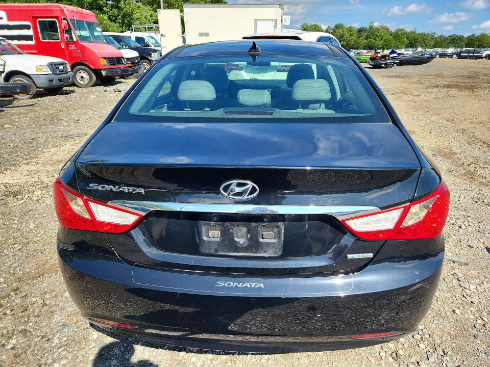 Photo 6 from auction – 2013 HYUNDAI SONATA with VIN 5NPEC4AC3DH704313