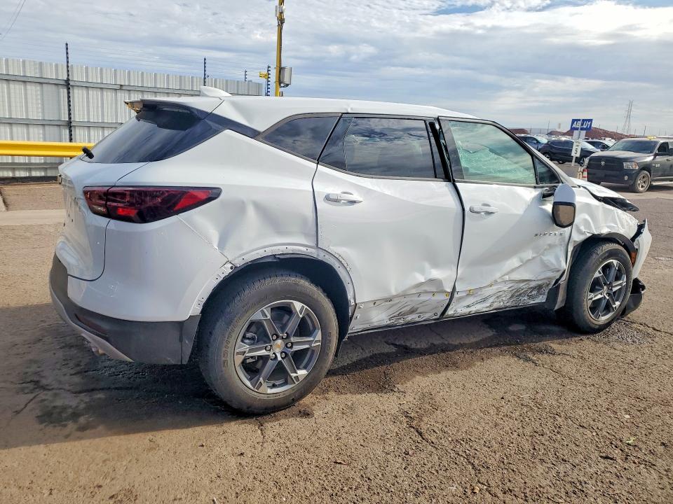 Photo 3 from auction – 2026 CHEVROLET BLAZER with VIN 3GNKBCR43TS162252