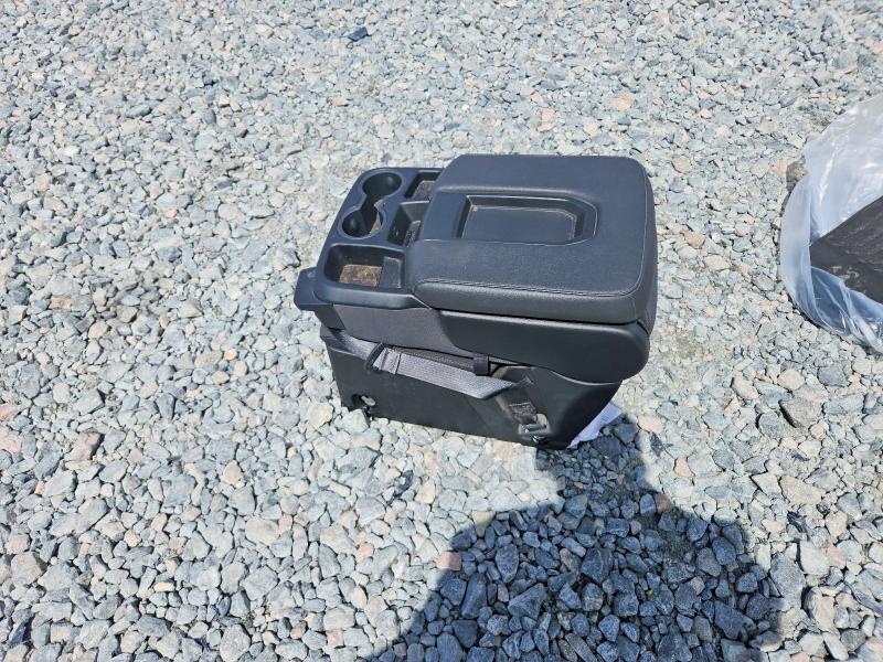 Снимка 12 от търг – 2024 CHEVROLET SILVERADO с VIN 1GCPABEK6RZ231575