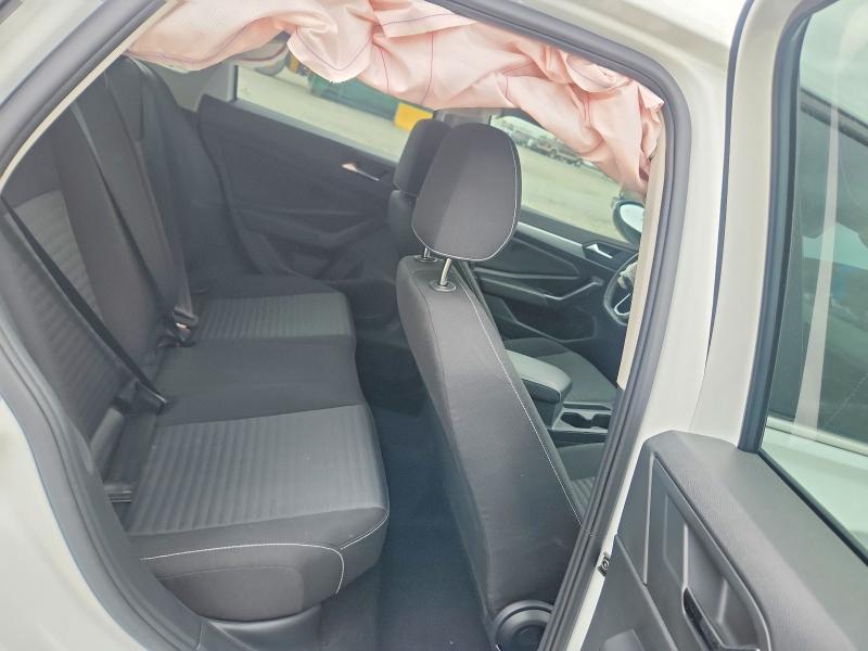 Снимка 10 от търг – 2025 VOLKSWAGEN JETTA с VIN 3VW5X7BU8SM040009