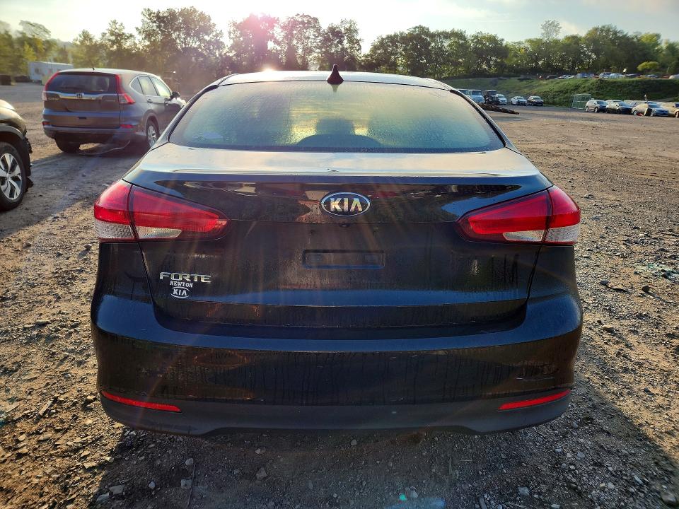 Photo 6 from auction – 2017 KIA FORTE with VIN 3KPFL4A7XHE153136