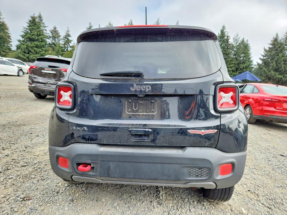 Photo 6 from auction – 2018 JEEP RENEGADE with VIN ZACCJBCB9JPH45392
