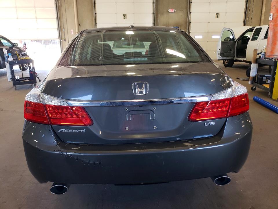 Photo 6 from auction – 2013 HONDA ACCORD with VIN 1HGCR3F83DA048207