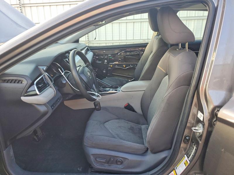 Снимка 7 от търг – 2018 TOYOTA CAMRY с VIN 4T1B31HK2JU503482