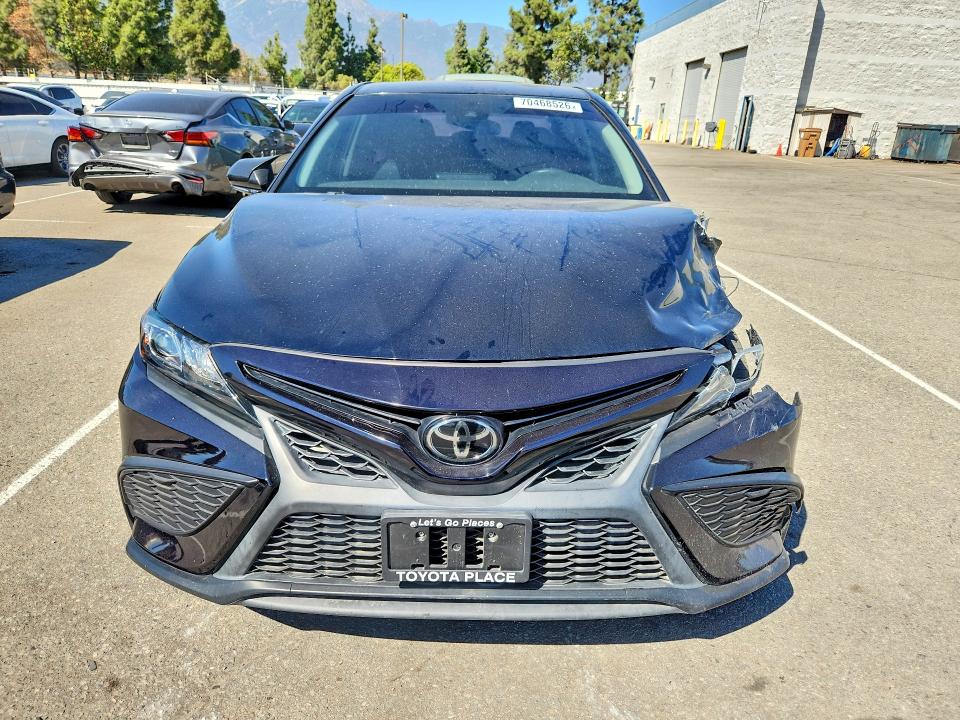 Снимка 5 от търг – 2023 TOYOTA CAMRY с VIN 4T1G11AKXPU735777