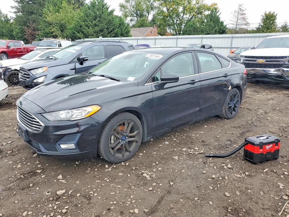 Снимка 1 от търг – 2020 FORD FUSION с VIN 3FA6P0HD7LR264775