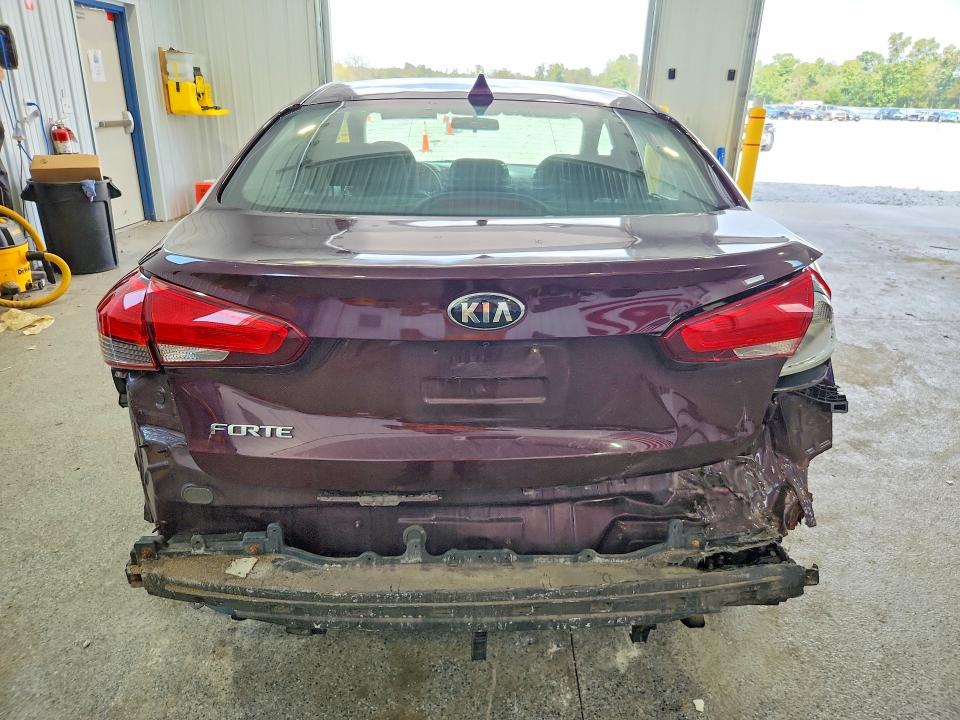 Photo 6 from auction – 2018 KIA FORTE with VIN 3KPFL4A75JE251464
