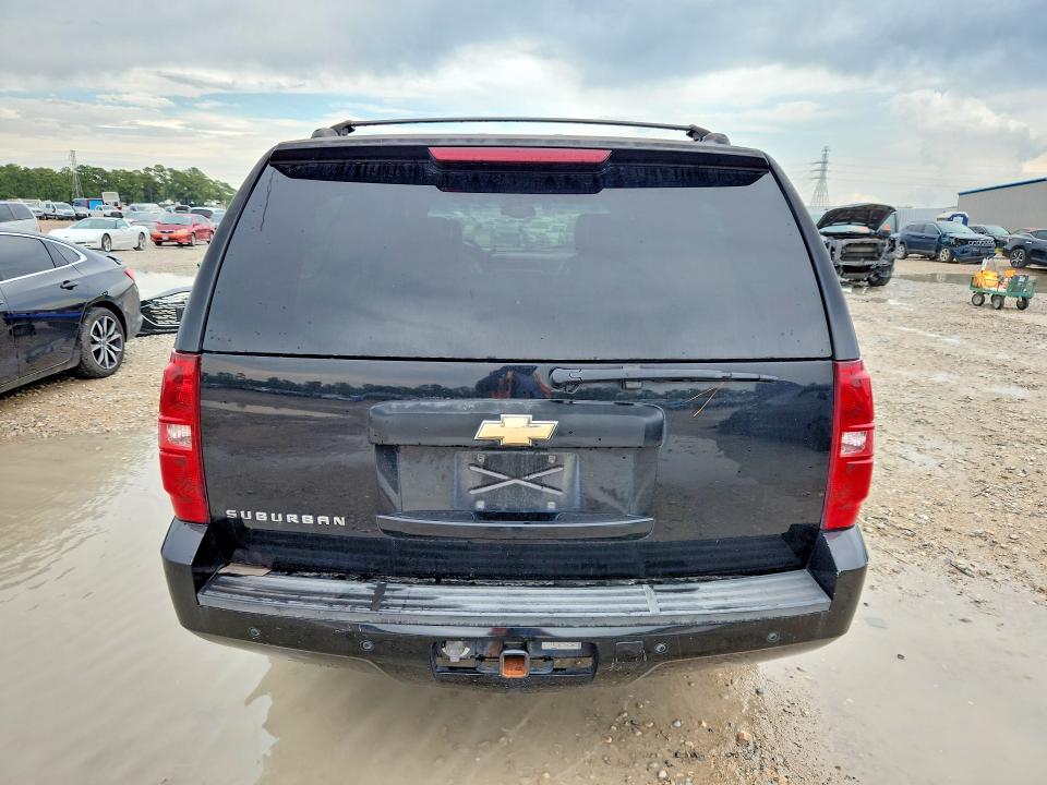Photo 6 from auction – 2007 CHEVROLET SUBURBAN with VIN 3GNFC16J17G106221