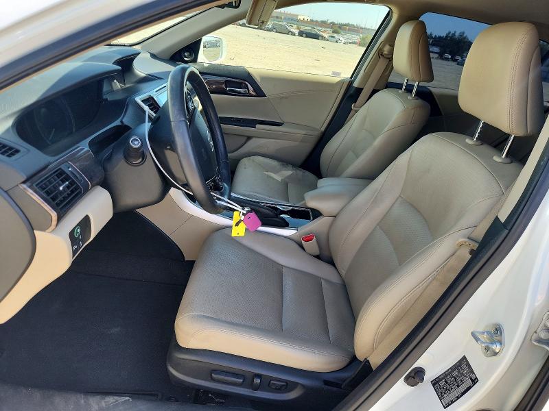 Photo 7 from auction – 2017 HONDA ACCORD with VIN JHMCR6F71HC001158