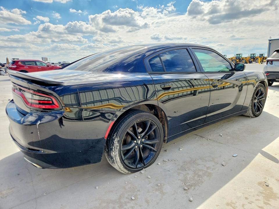 Фото 3 с аукциона – 2017 DODGE CHARGER с VIN 2C3CDXBG0HH581418