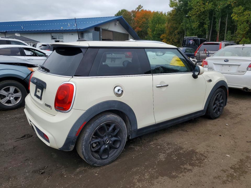 Снимка 3 от търг – 2016 MINI COOPER с VIN WMWXP7C52G2A43697
