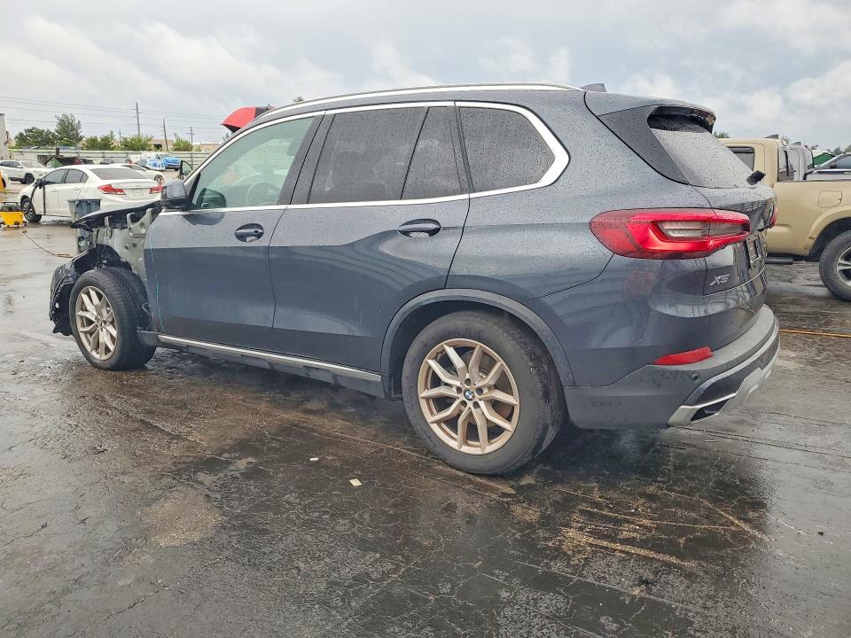 Снимка 2 от търг – 2021 BMW X5 с VIN 5UXCR4C02M9E73665
