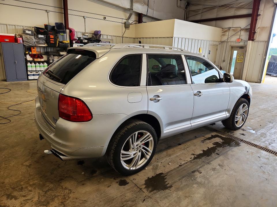 Photo 3 from auction – 2005 PORSCHE CAYENNE with VIN WP1AC29P15LA90268