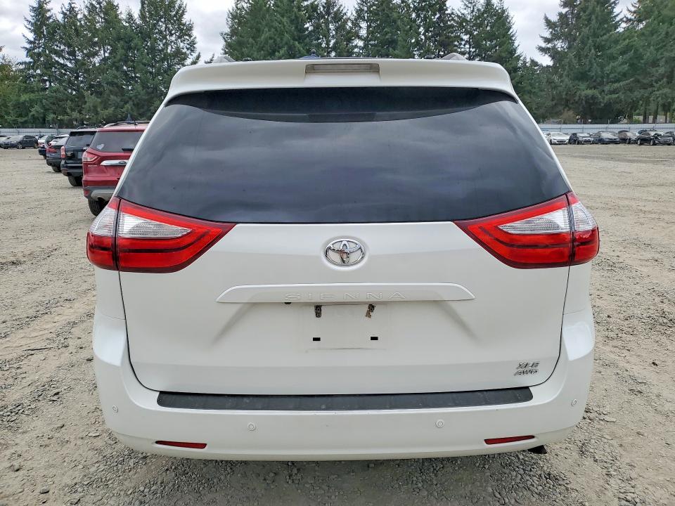 Photo 6 from auction – 2017 TOYOTA SIENNA with VIN 5TDDZ3DC8HS150654