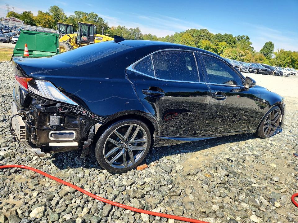 Photo 3 from auction – 2019 LEXUS IS with VIN JTHBA1D28K5095239