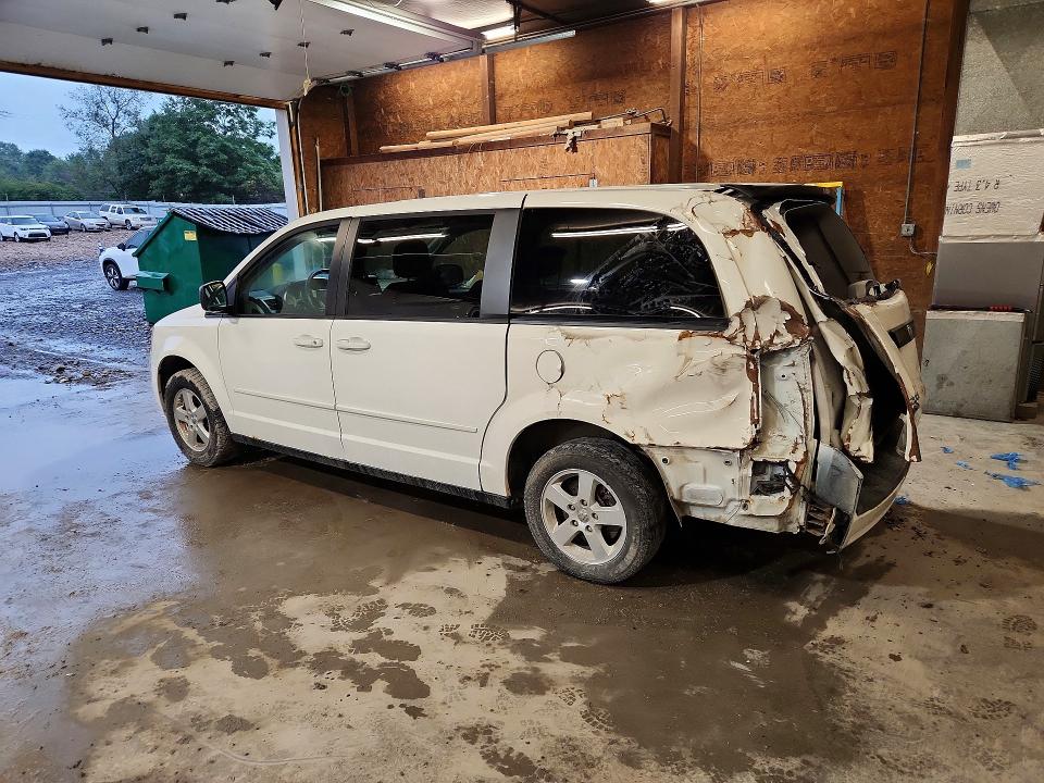 Photo 2 from auction – 2010 DODGE GRAND CARAVAN with VIN 2D4RN4DE2AR332795