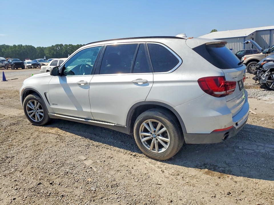 Foto 2 de la subasta – 2015 BMW X5 con VIN 5UXKR0C54F0K63265