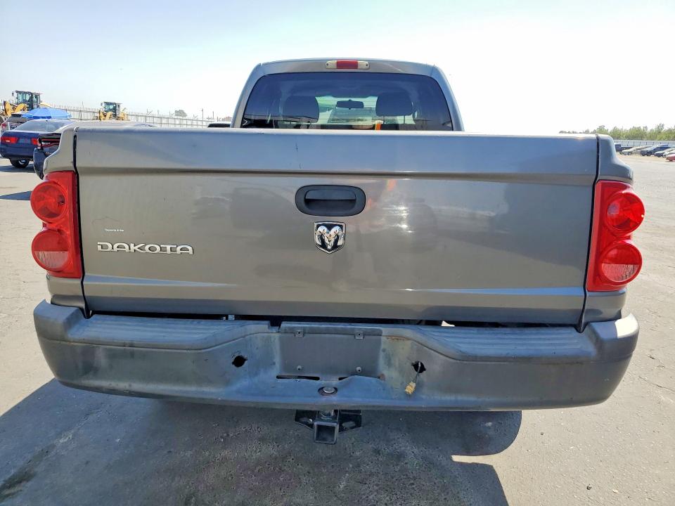 Zdjęcie 6 z aukcji – 2007 DODGE DAKOTA z VIN 1D7HE22K27S214894