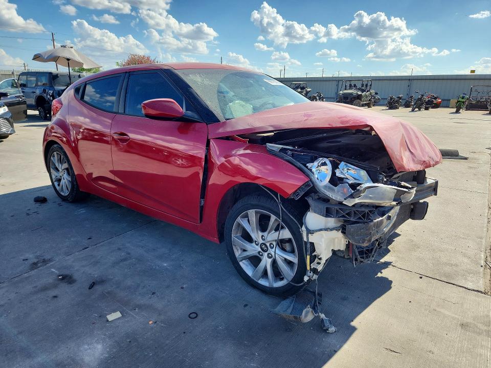 Photo 4 from auction – 2016 HYUNDAI VELOSTER with VIN KMHTC6AD7GU268339