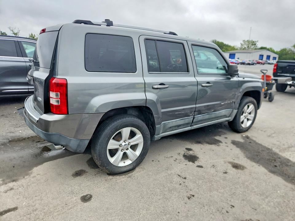 Photo 3 from auction – 2011 JEEP PATRIOT with VIN 1J4NF4GB5BD233607