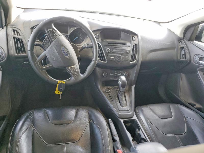 Zdjęcie 8 z aukcji – 2015 FORD FOCUS z VIN 1FADP3K25FL318657