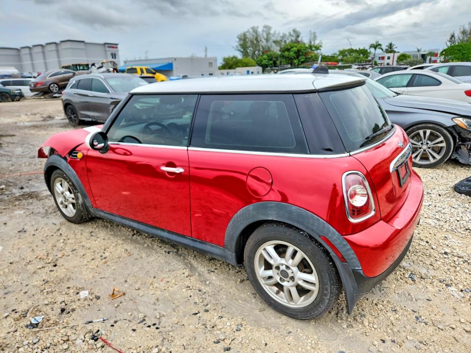 Photo 2 from auction – 2013 MINI COOPER with VIN WMWSU3C56DT683765
