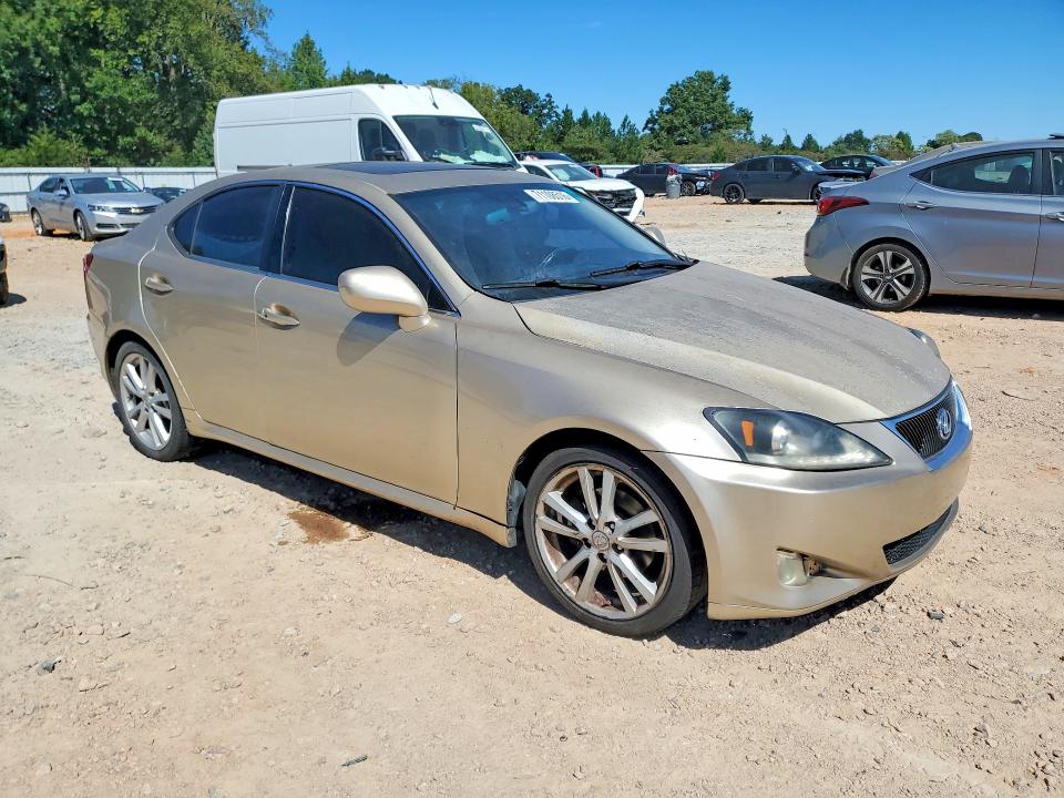 Снимка 4 от търг – 2006 LEXUS IS с VIN JTHBK262265018694