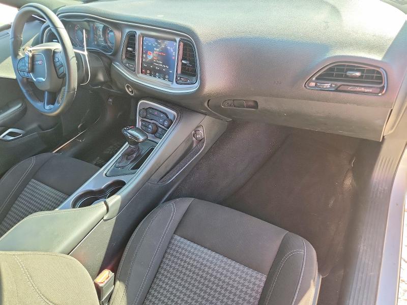 Photo 8 from auction – 2022 DODGE CHALLENGER with VIN 2C3CDZAG2NH182079