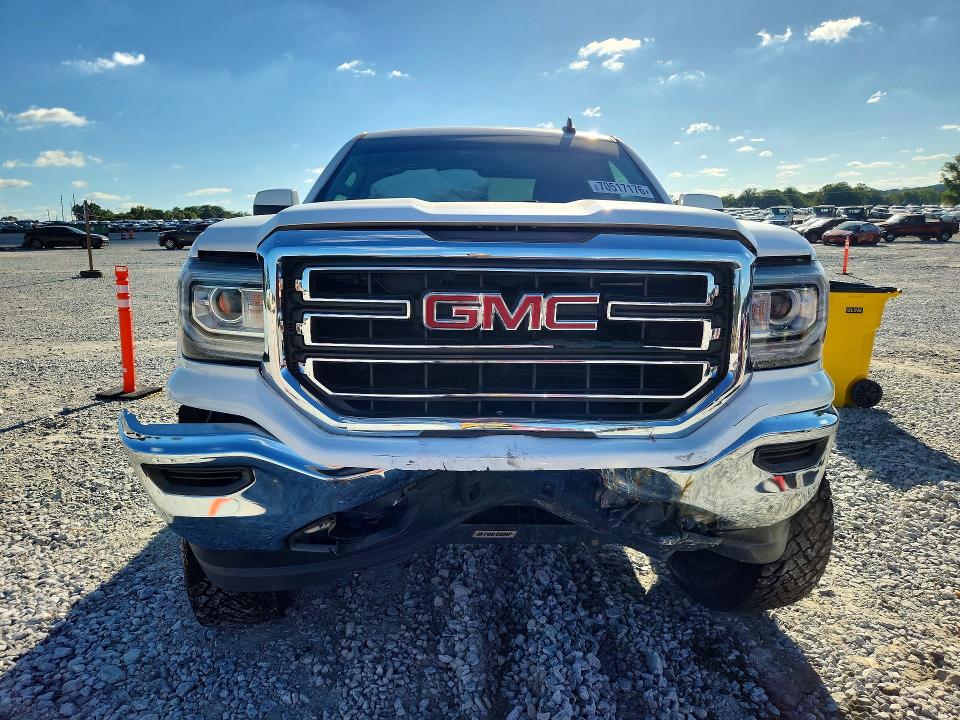 Снимка 5 от търг – 2018 GMC SIERRA с VIN 3GTU2MEC8JG290684
