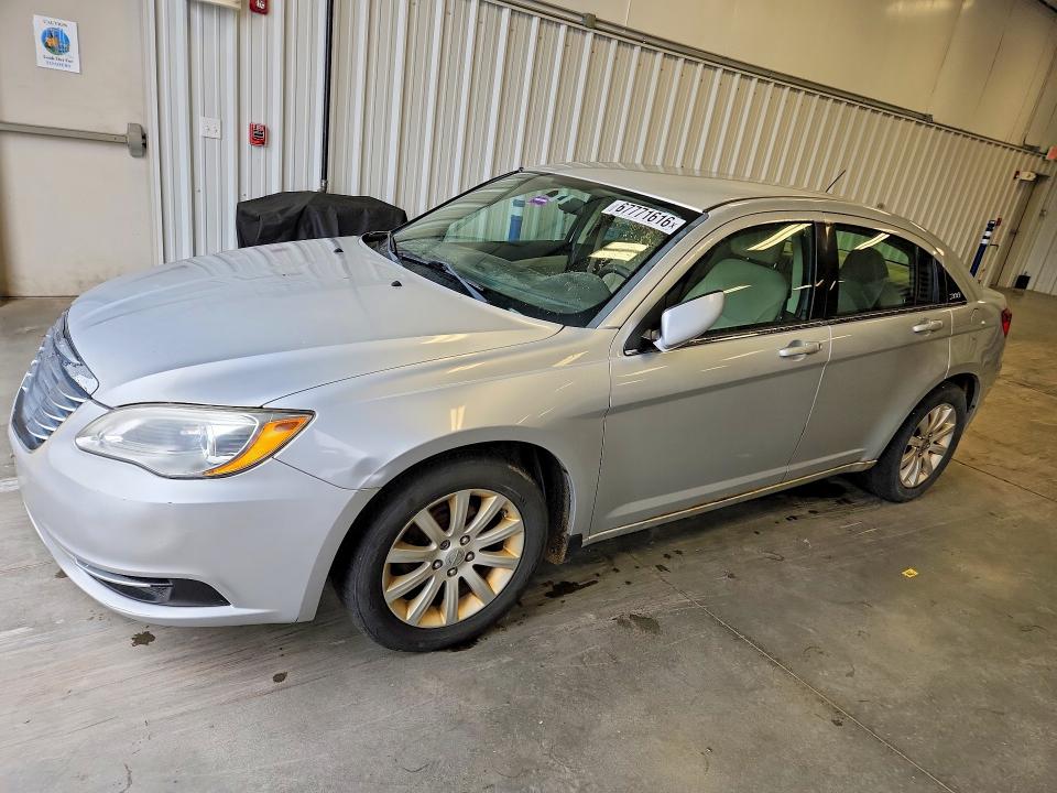 CHRYSLER 200 2012 with VIN 1C3CCBBB8CN209948 - Photo from auction