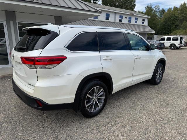 Photo 4 from auction – 2017 TOYOTA HIGHLANDER with VIN 5TDJZRFH9HS362817