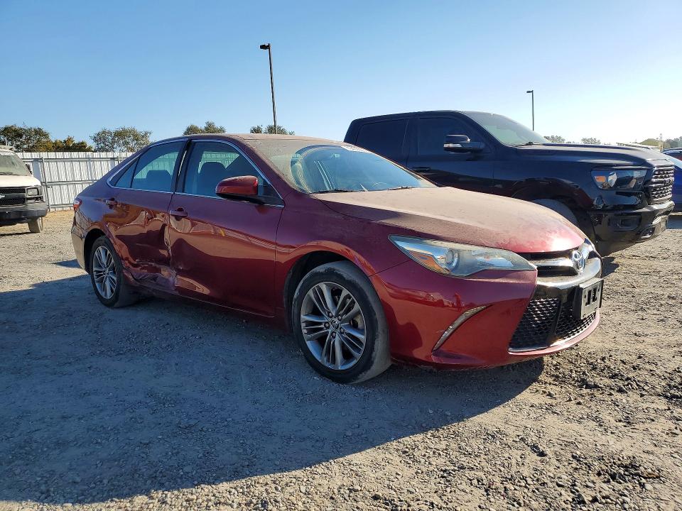 Снимка 4 от търг – 2016 TOYOTA CAMRY с VIN 4T1BF1FK9GU548244