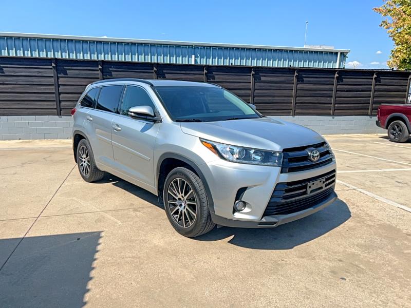 Foto 1 de la subasta – 2017 TOYOTA HIGHLANDER con VIN 5TDJZRFH0HS508358