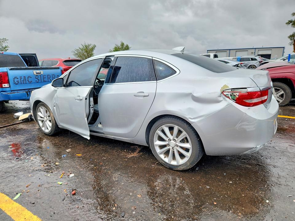 Foto 2 de la subasta – 2015 BUICK VERANO con VIN 1G4PP5SK1F4106640