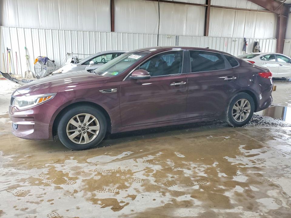 KIA OPTIMA 2018 with VIN 5XXGT4L33JG195658 - Photo from auction