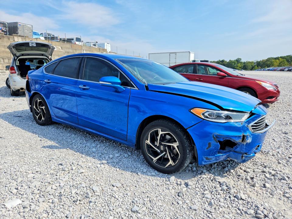 Снимка 4 от търг – 2019 FORD FUSION с VIN 3FA6P0MU1KR182853