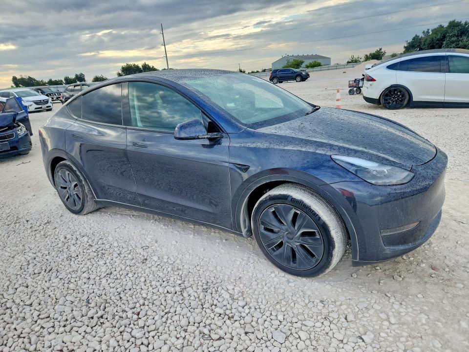 Снимка 4 от търг – 2025 TESLA MODEL Y с VIN 7SAYGDED5SA338712
