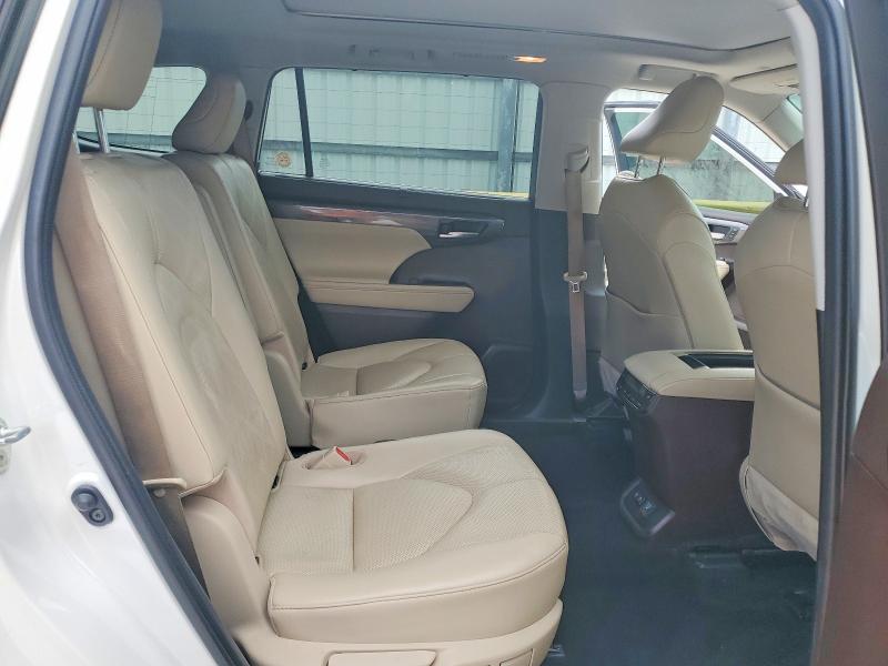 Zdjęcie 11 z aukcji – 2020 TOYOTA HIGHLANDER z VIN 5TDEBRCH9LS005110