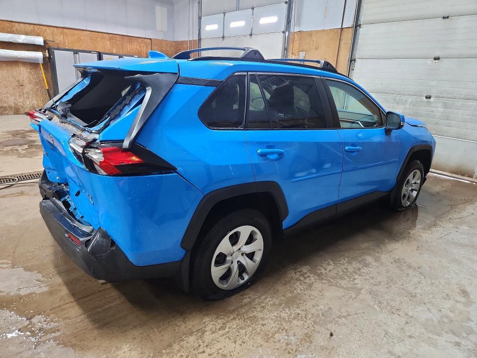 Снимка 3 от търг – 2021 TOYOTA RAV4 с VIN 2T3G1RFV2MW227937