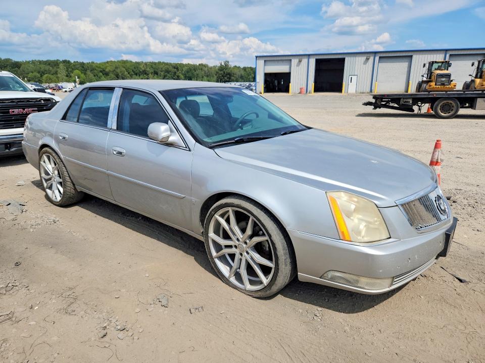 Photo 4 from auction – 2008 CADILLAC DTS with VIN 1G6KD57Y48U114550
