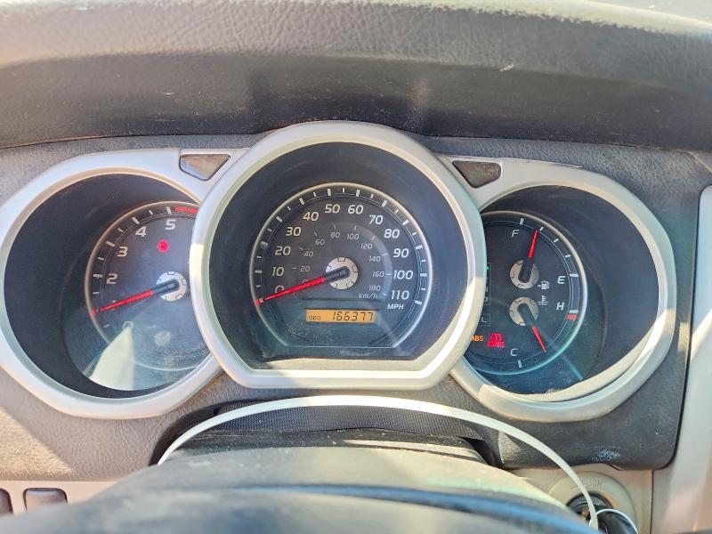 Снимка 9 от търг – 2003 TOYOTA 4RUNNER с VIN JTEBT17RX30016295