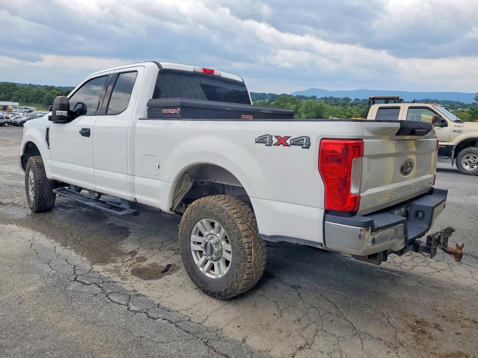 Photo 2 from auction – 2017 FORD F250 with VIN 1FT7X2B65HED69636