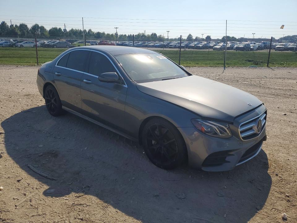Photo 4 from auction – 2019 MERCEDES-BENZ E with VIN WDDZF4JB2KA673453