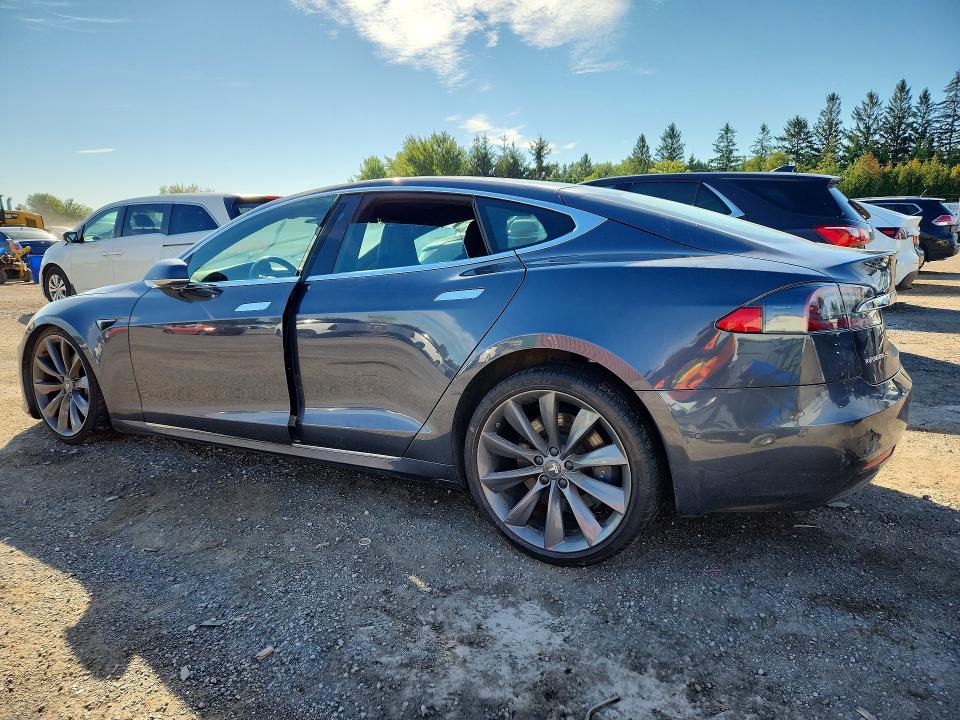 Photo 2 from auction – 2017 TESLA MODEL S with VIN 5YJSA1E22HF218542