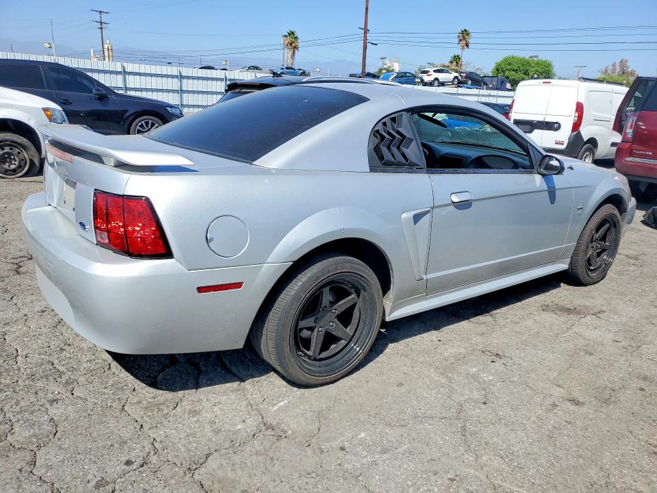 Photo 3 from auction – 2001 FORD MUSTANG with VIN 1FAFP40421F165729