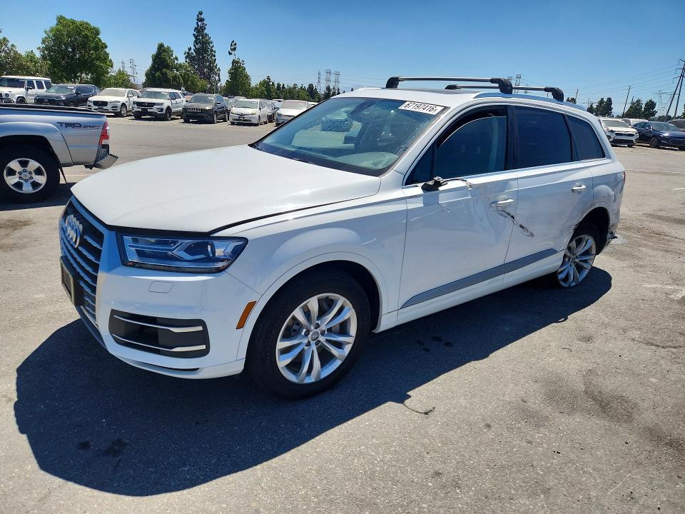 AUDI Q7 2018 with VIN WA1LAAF7XJD024766 - Photo from auction
