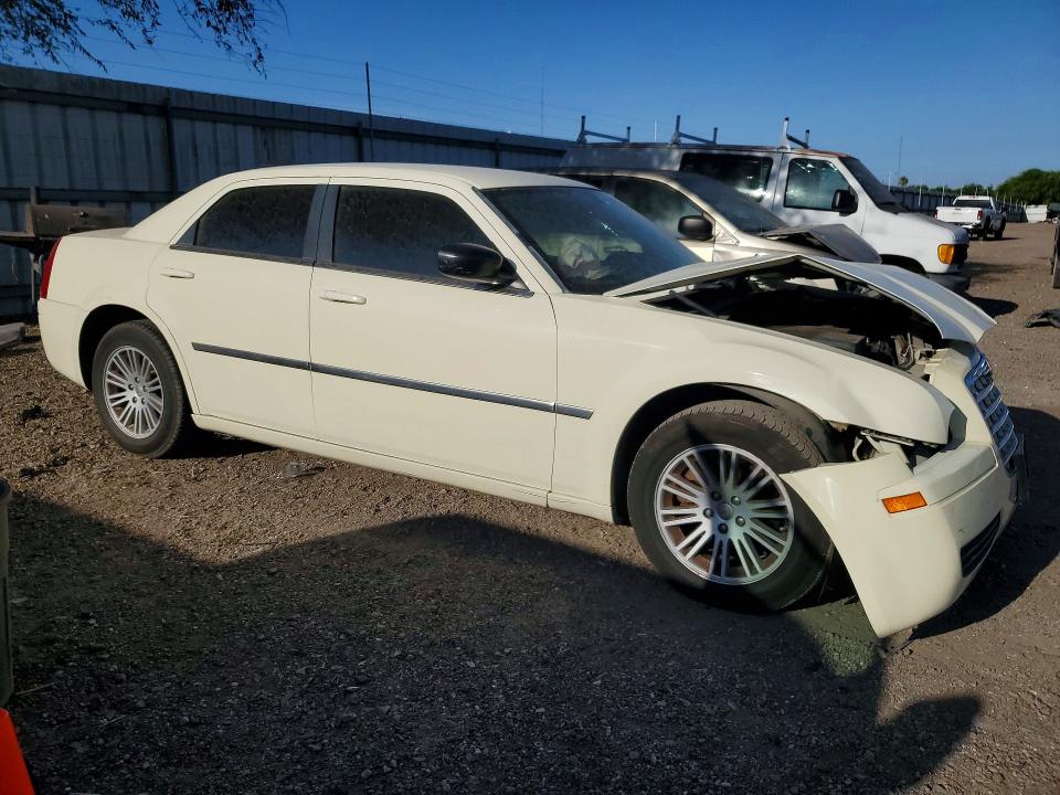 Photo 4 from auction – 2009 CHRYSLER 300 with VIN 2C3KA43D79H516848